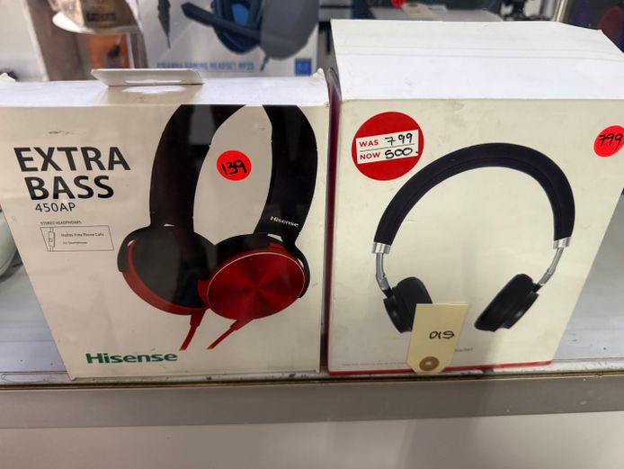 Set of 2 Headphones 