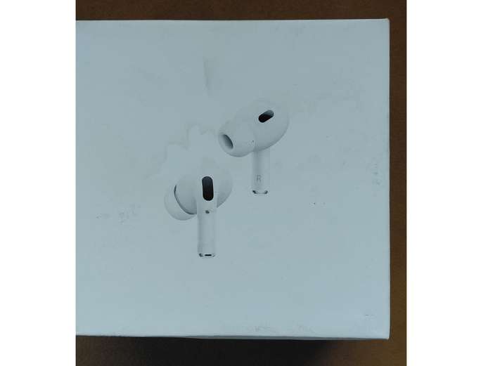 APPLE AIRPODS PRO (2ND GENERATION) WITH MAGSAFE CHARGING CASE