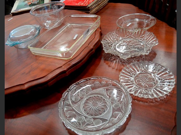 GLASS OVEN DISHES, PLATTERS, CASSEROLES, etc