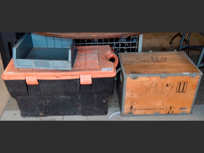 BLACK & ORANGE STORAGE CONTAINER & A TEA CHEST