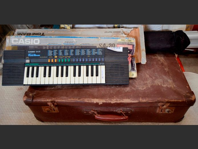 CASIO SA-20 ELECTRONIC KEYBOARD, [Untested], POP-UP BANNER,