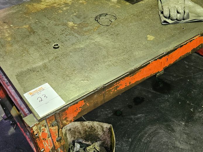 FADED METAL RED WORKBENCH WITH CLAMP ATTACHMENT