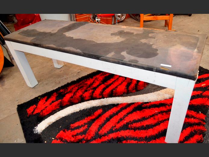 WHITE & GREY 3-SEATER BENCH, 141 x 45 x 52cm [Needs attention]
