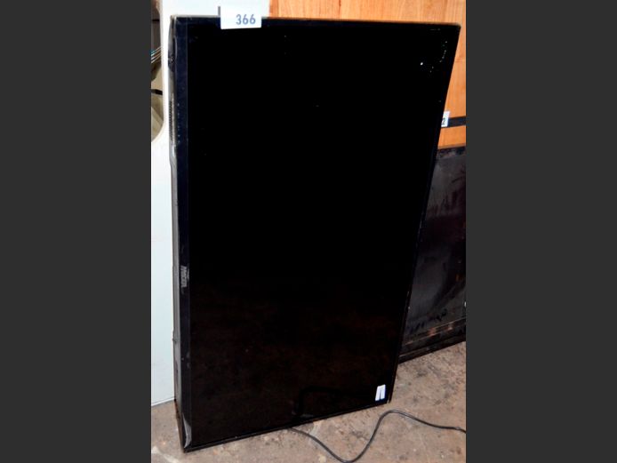 MECER 43" MONITOR [Switches on, screen cracked]