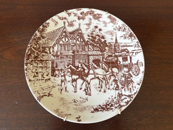 South African Wall Hung Plate 