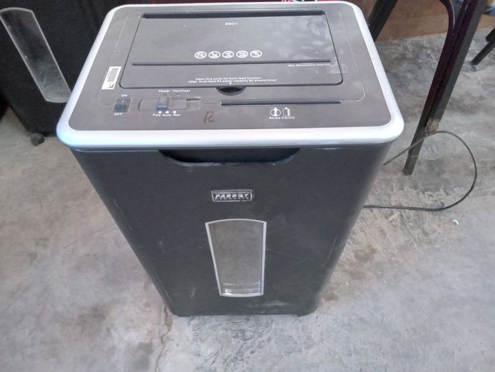 Parrot Shredder S 801