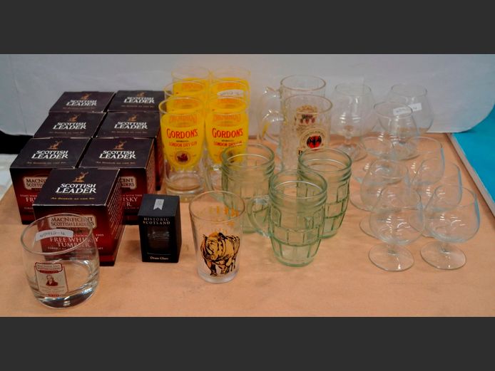 SET OF 7 SCOTTISH LEADER WHISKY GLASSES IN PRESENTATION BOXES, 6 GORDON'S GIN GLASSES, BRANDY BALLOONS, etc