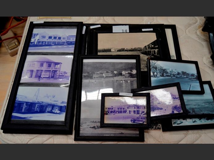 LOT: FRAMED BLACK & WHITE PHOTOS