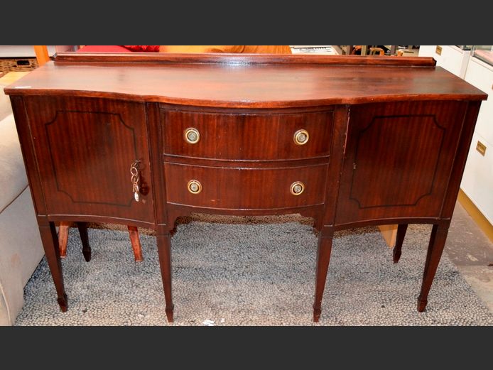 MAHOGANY REGENCY STYLE 2-DOOR, 2-DRAWER SIDEBOARD WITH KEY, 152 x 43 x 94cm