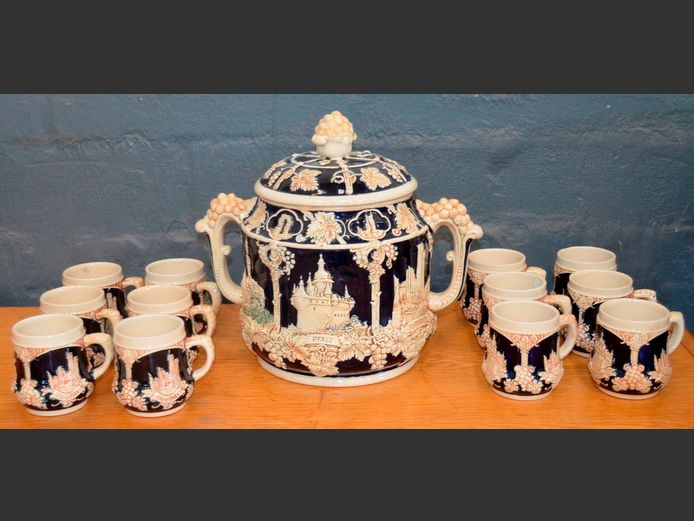 WICK-WERKE GERMAN BOWL & 12 CUPS WITH CASTLE MOTIF