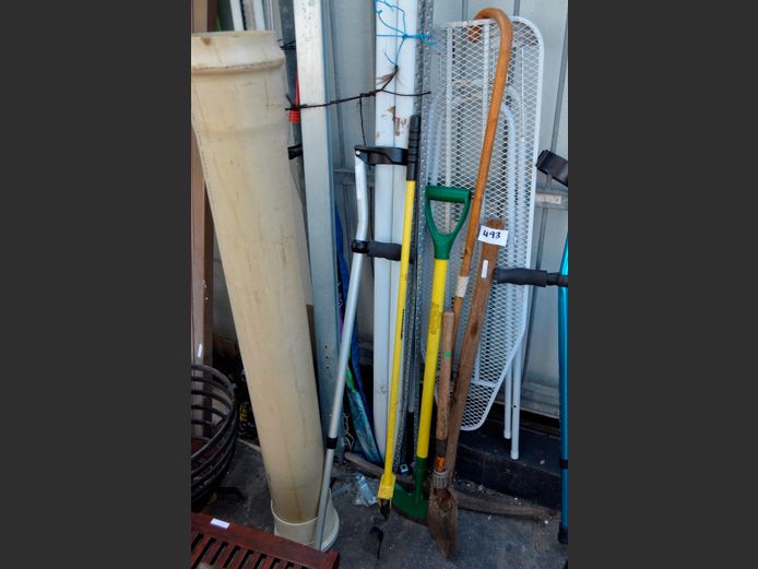 LOT: GARDEN TOOLS, etc