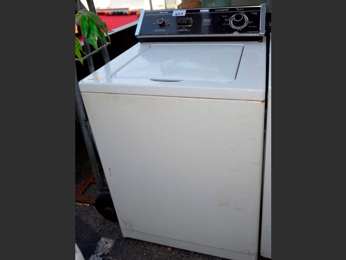 WHIRLPOOL HEAVY DUTY TOP LOADING WASHING MACHINE [Switches on, untested further,1 Button needed]