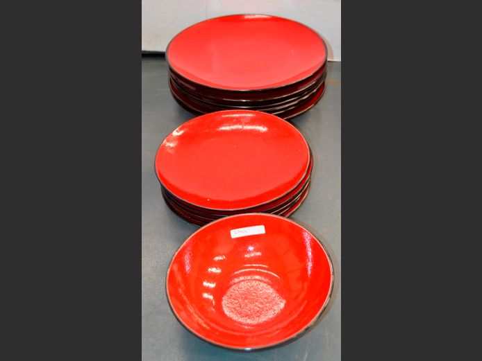 @HOME 12-PIECE BLACK & RED PART DINNER SERVICE
