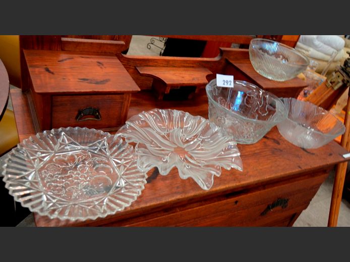 GLASS BOWLS, SNACK PLATES, etc