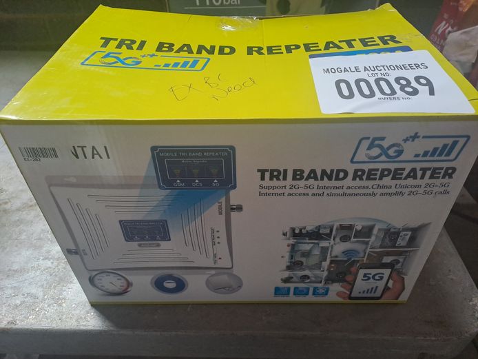 PHONE SIGNAL BOOSTER 2G-5G LTE ANTENNA AMPLIFIER KIT (NOT TESTED) 