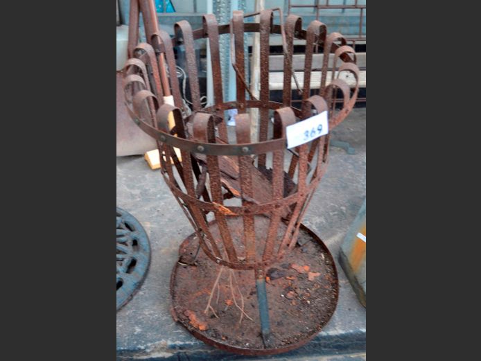 FIRE PIT, 65cm High [Rusty]