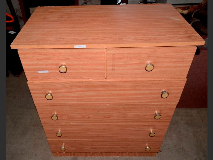 OAK FOIL 2-OVER-4 DRAWER CHEST OF DRAWERS, 77 x 45 x 93cm [#: 423572406]
