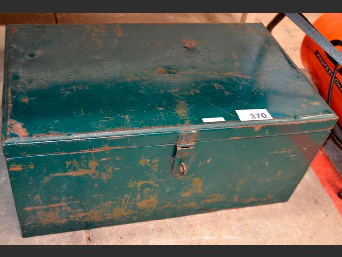 GREEN METAL TRUNK, 68 x 40 x 31cm