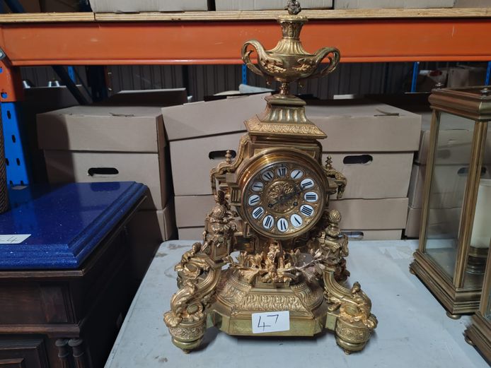 Beautiful Mantle Clock (STC)