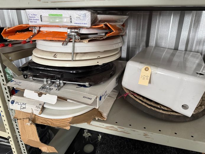 Lot Of Toilet Seats 