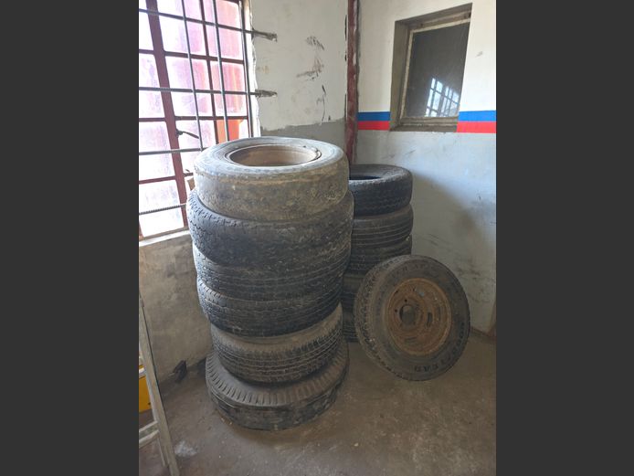 12 x ASSORTED TYRES