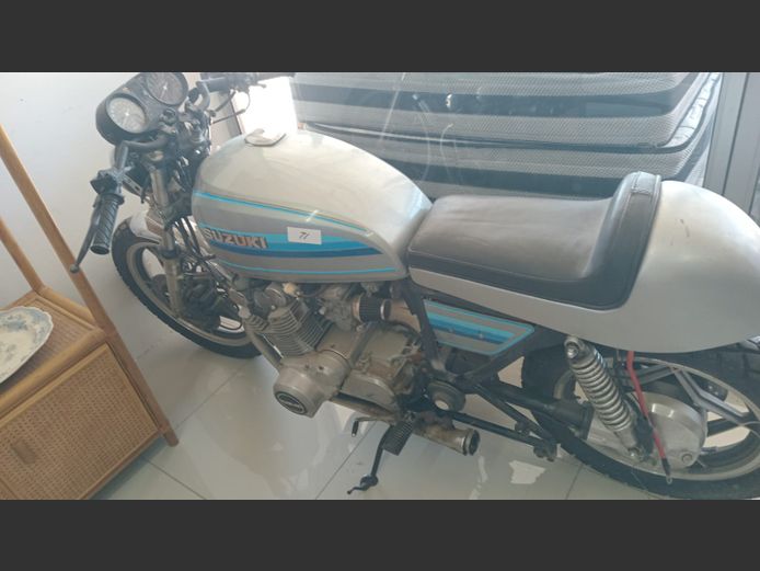 Suzuki GS850G Cafee Style Racer STC