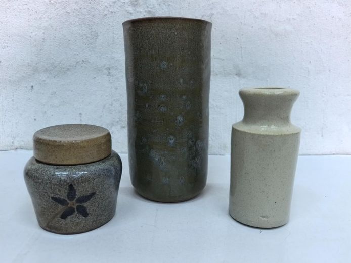 Assorted Studio Pottery & Vintage Stoneware Jar