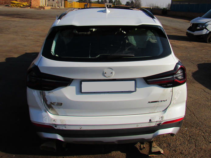 2023 White BMW X3 xDrive 2.0d