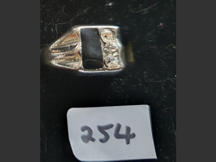 SILVER & BLACK DRESS RING WITH CLEAR STONES