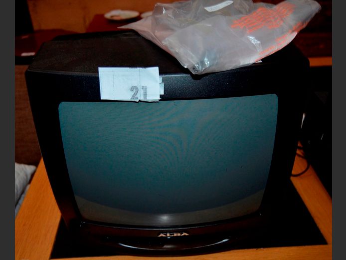 ALBA COLOUR TV WITH REMOTE [Faulty] ### LICENCE PLEASE ###