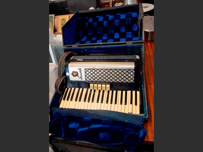 SCANDALLI ACCORDION, 58 x 48 x 30cm [Condition unknown]