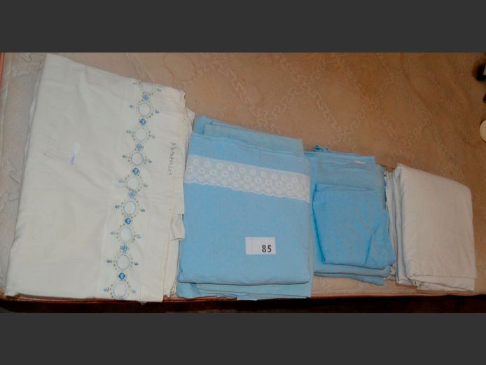 ASSORTED BEDDING: DUVET COVERS, FLAT SHEETS, etc