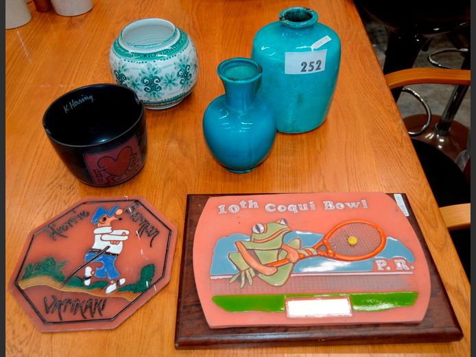 POTTERY VASES & A WALL PLAQUE