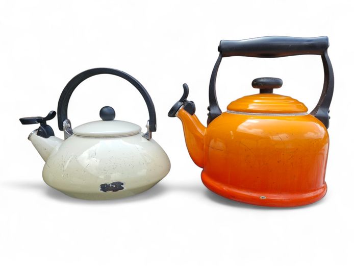 Le Creuset Whistling Stove Top Kettles