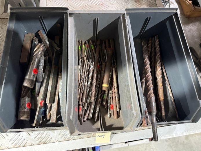 Lot of Drill Bits 