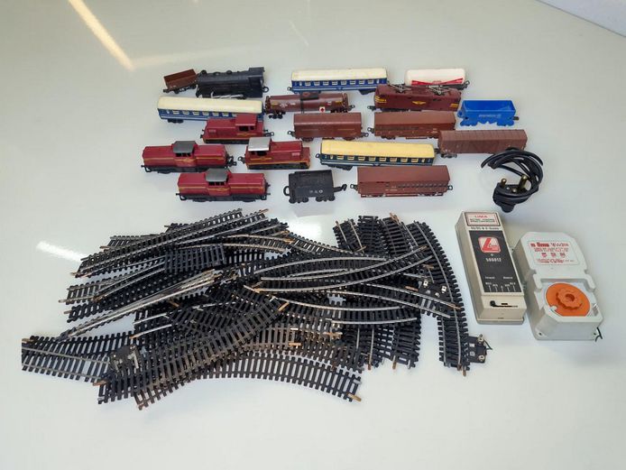 Vintage Lima HO Scale SAR Model Train Collection with Track & Accessories