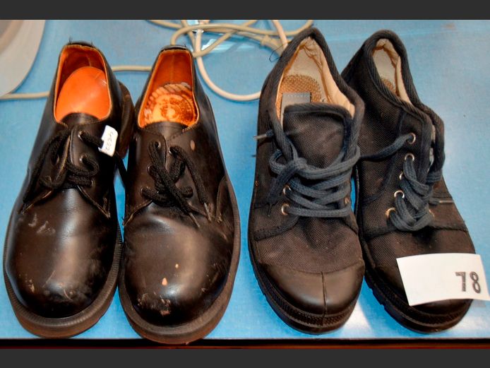 LOT: 2 x PAIRS LADIES WORK SHOES