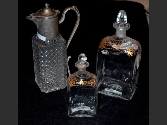 CUT GLASS CLARET JUG WITH SILVER PLATE TOP & SET OF 2 ANTIQUE CLEAR GLASS BOTTLES WITH STOPPERS