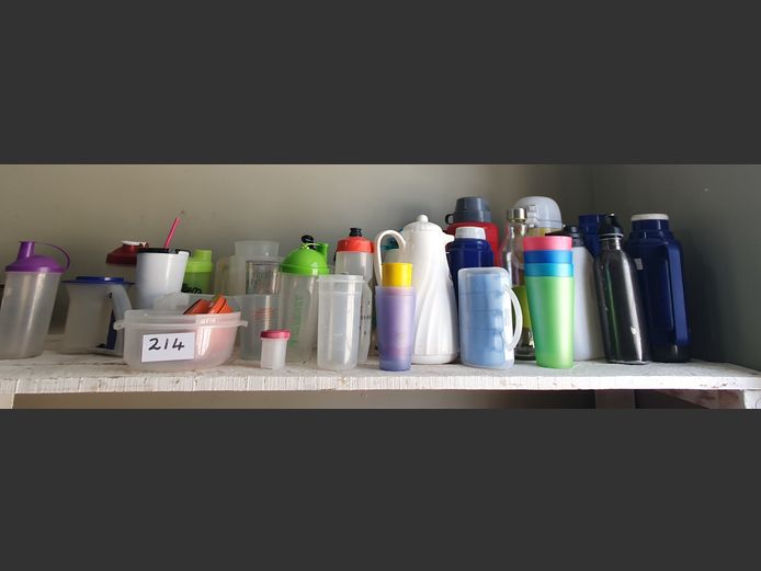LOT: FLASKS, WATER BOTTLES, etc