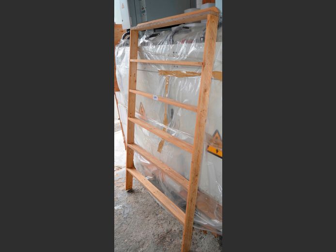 PINE 4-TIER WALL MOUNT SCREW BOTTLE SHELF, 98 x 7 x 166cm