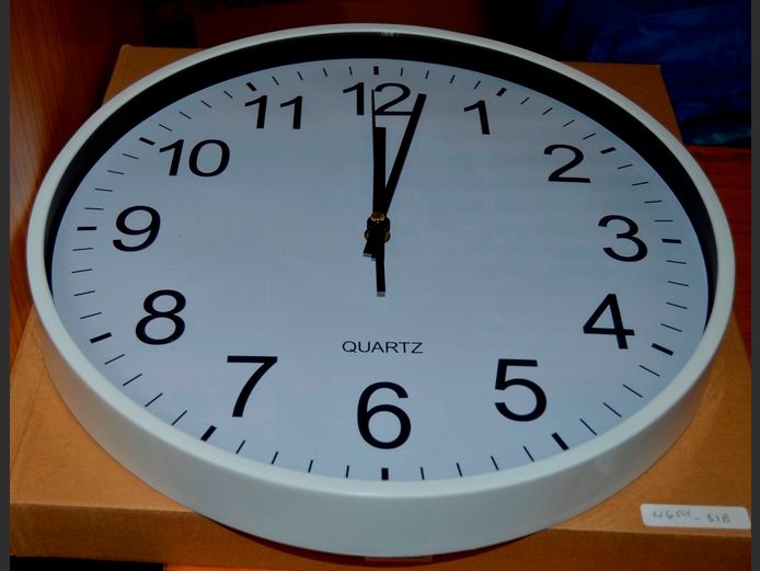 WHITE PLASTIC CIRCULAR WALL CLOCK, 35cm Diameter