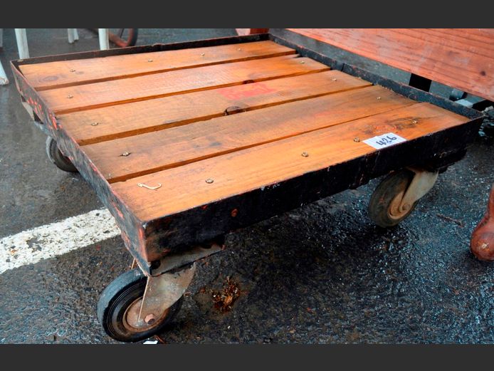 METAL & WOOD WORKSHOP TROLLEY, 67 x 63 x 24cm