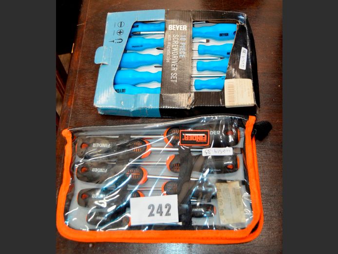 LOT OF 2 SCREWDRIVER SETS: BEYER 10-PIECE & FINDER CONDERE 8-PIECE