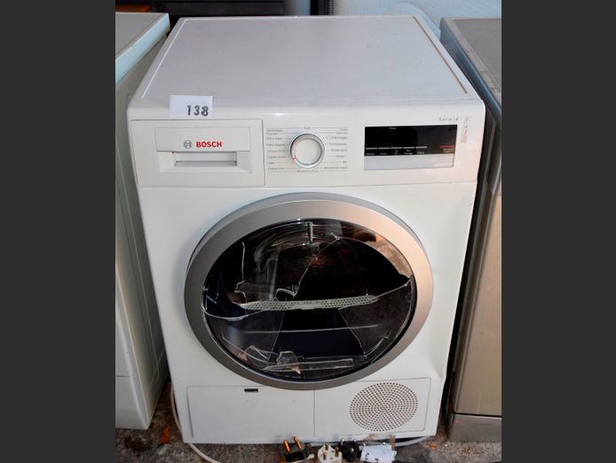 BOSCH SERIE 4 TUMBLE DRYER [Switches on, Untested further, Door damaged]