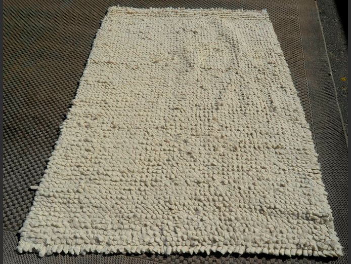 BEIGE WOOL RUG, 150 x 90cm
