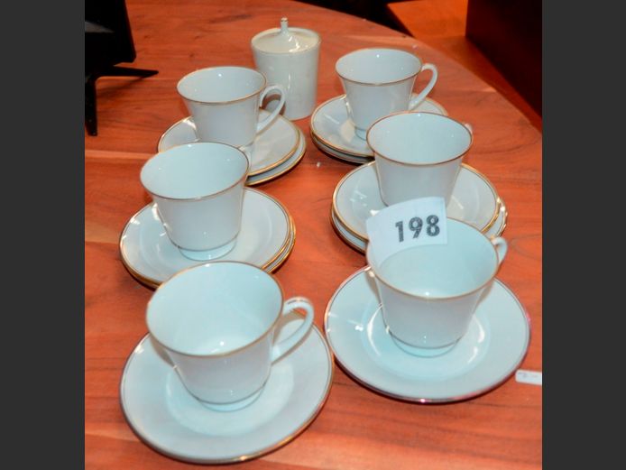RC WHITE WITH GOLD RIM 18-PIECE TEA SET