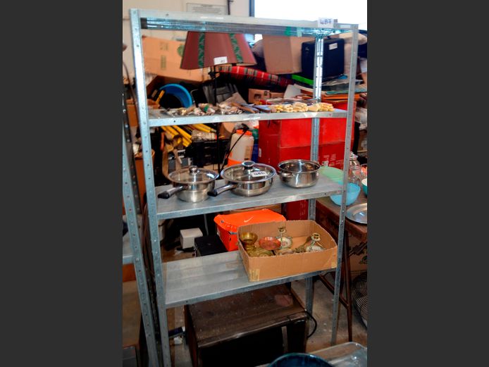 METAL 3-TIER SHELF, 86 x 30 x 167cm [Excluding contents of shelf]