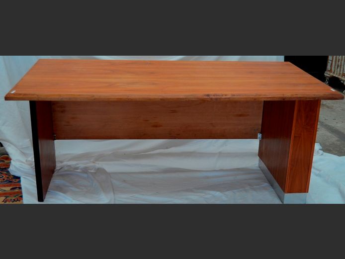IMBUIA FINISH DESK, 180 x 90 x 76cm
