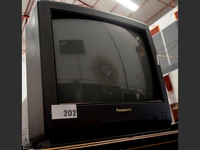 PANASONIC 54cm COLOUR TV [Switches on, untested further] ### LICENCE PLEASE ###