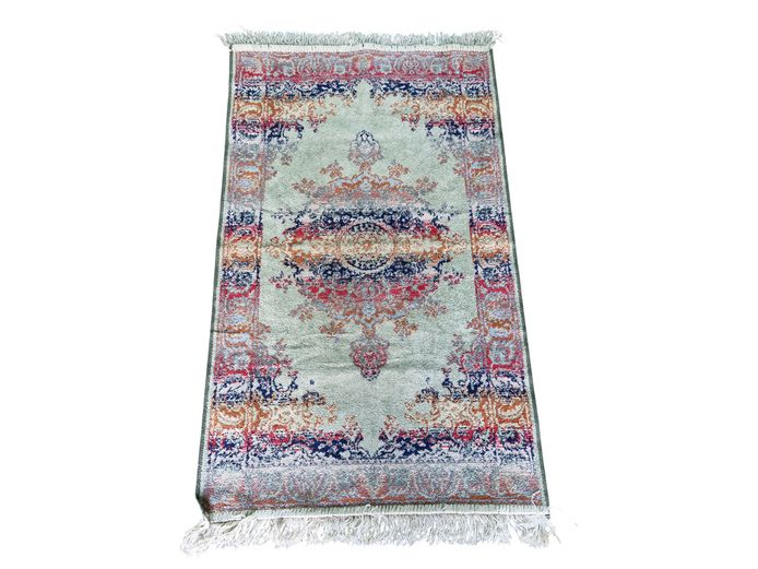 Vintage Style Silk Traditional Medallion Pattern Rug